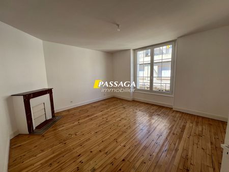 Location Appartement 3 pièces 65m² - Photo 2