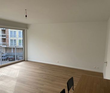 Volledig gerenoveerd appartement op de 2de verdieping met autostaan... - Foto 3