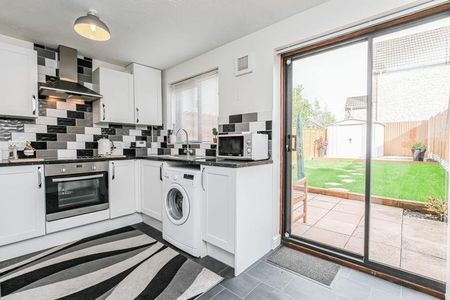 2 bedroom terraced house to rent - Photo 5