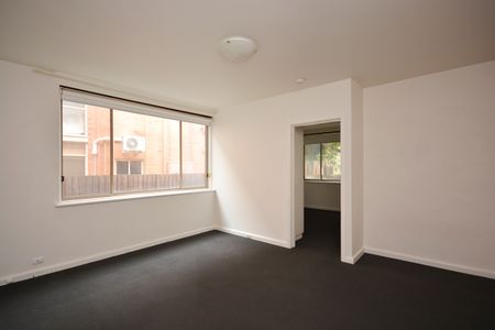 3/18 Westbury Grove, St Kilda East VIC 3183 - Apartment For Rent | Domain - Photo 3