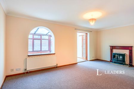 3 bedroom house to rent Tollard Close, Parkstone, Poole, BH12 - Photo 4