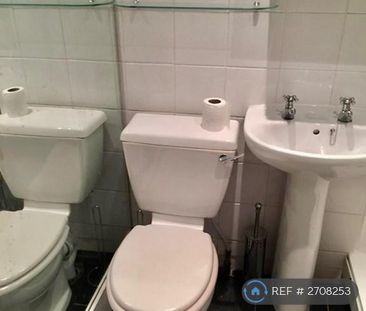 Studio to rent - Photo 6