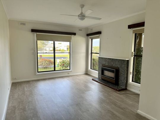 Neat Home In Perfect Location - Photo 1