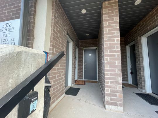 For Lease - 3078 Sixth Line Unit# 330, Oakville, Ontario - Photo 1