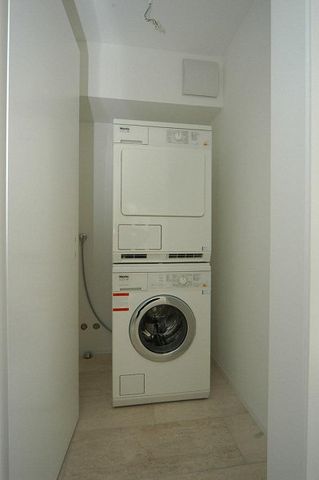 helle und geräumige 3.5 Zimmer Maisonettewohnung zu vermieten - Foto 2