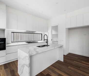 Brand-New Luxury Living Backing onto Swanston Reserve - Photo 6