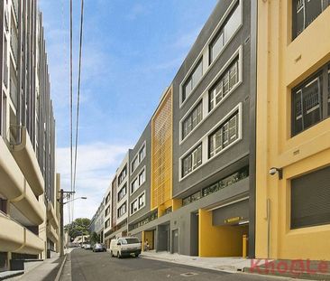 Modern One Bedroom Apartment with Parking & Storage - Photo 3