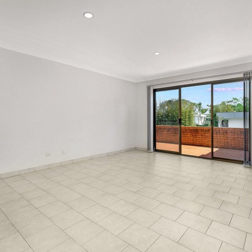 One Bedroom Apartment with Oversized Balcony! - Photo 1