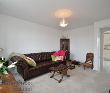 3 bedroom semi-detached house to rent - Photo 2