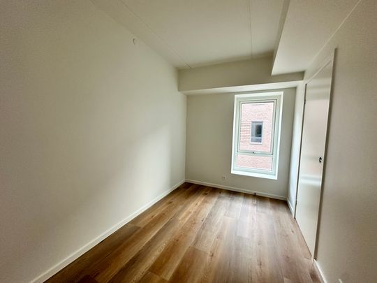 Lys og moderne 4-værelses lejlighed med altan og udsigt - Photo 1