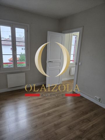 Location Appartement 2 pièces 43m² - Photo 3