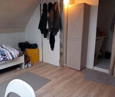 kamer 4 : shower/toilet private for erasmus students - Leiekaai 22 - Photo 6