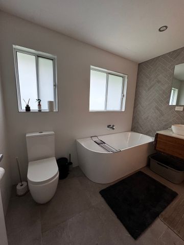 North Gosford - Photo 5