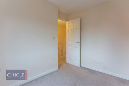 3 bedroom semi-detached house to rent - Photo 4