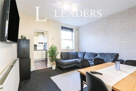 4 bedroom house to rent - Photo 3