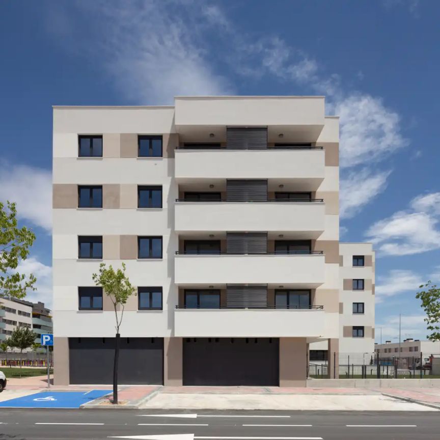 Torrejón De Ardoz - Photo 1