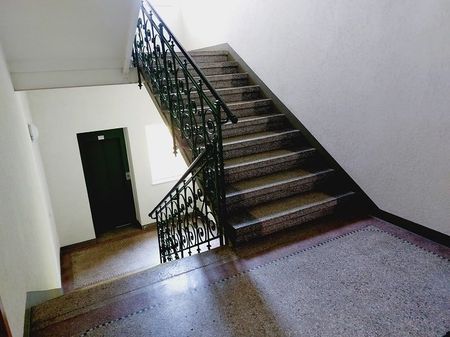 moderne 2 Raumwohnung in der 1 Etage mit EBK und Balkon und Gäste WC - Photo 5