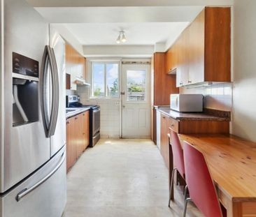 1047 Rue MacDonald, H7W 3C7, H7W 3C7, Laval - Photo 1