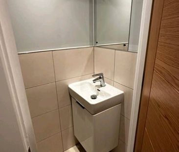 Room in a Shared House, Waldo Road, NW10 - Photo 5