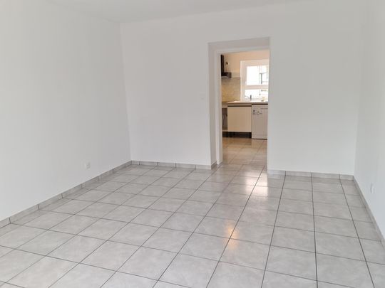 Location Appartement 2 pièces 48m² LE CREUSOT 71200 - Photo 1