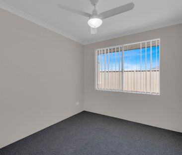 4 Bedroom Home in Dawesville - Photo 3