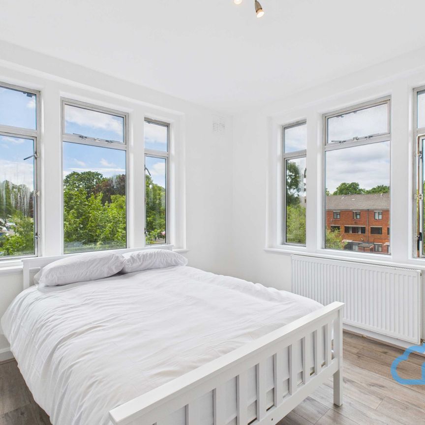RM4 Woodstock Court | Lee | London | SE12 9HT - Photo 1