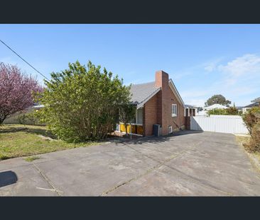60 Francis Avenue, Karrinyup, WA 6018 - Photo 5