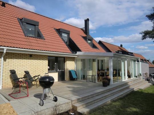 modern villa i barnvänligt område - Foto 1