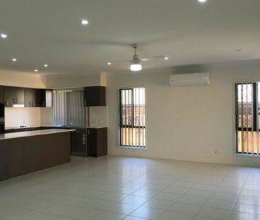 Spacious 4 bedroom family home - Photo 6