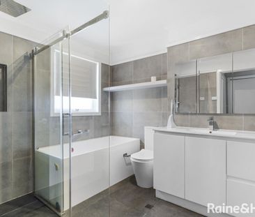 Spacious 5-Bedroom Home in a Quiet Court Location - Photo 3