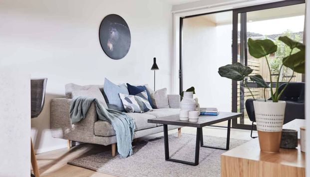 Discover Your Perfect Home in the Heart of Papatoetoe, Auckland! - Photo 1