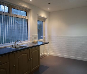 Room in a Shared House, Kathkin Avenue, M8 - Photo 5