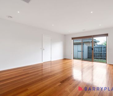 GORGEOUS TWO BEDROOM UNIT! - Photo 1