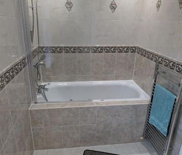 3 bedroom terraced house to rent - Photo 6