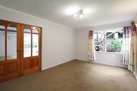 Family Living in Ngaio - Photo 5