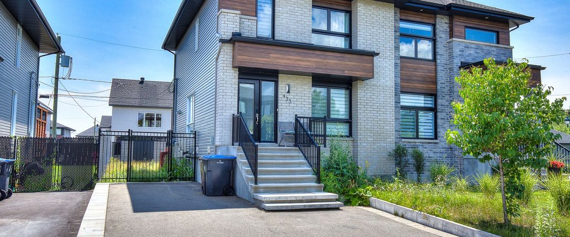 À louer / Maison à étages - Photo 1