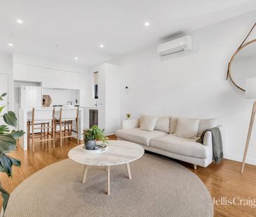 Two-bedroom Apartment in Brunswick West - Photo 2