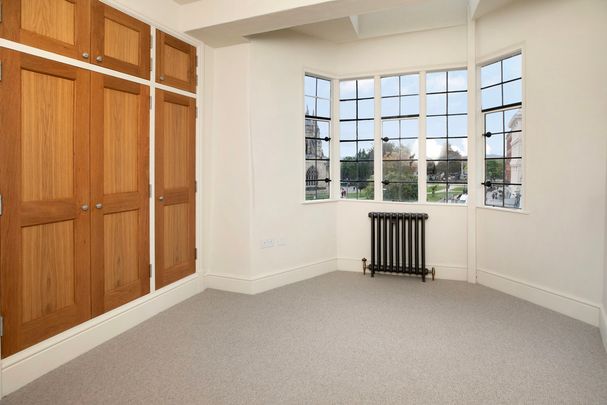 2 bed terraced house to rent in Catherine Street, Exeter, EX1 - Photo 1