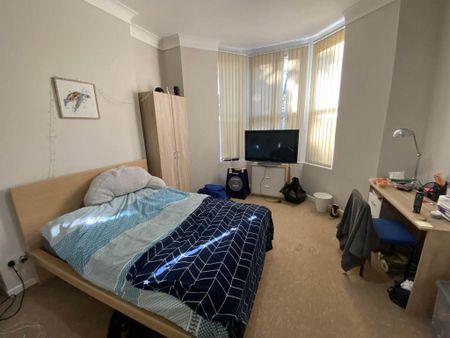 6 bedroom terraced house to rent - Photo 3