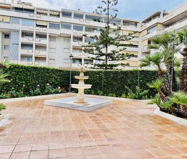 3 room luxury Apartment for rent in Torremolinos, Andalusia - Photo 3