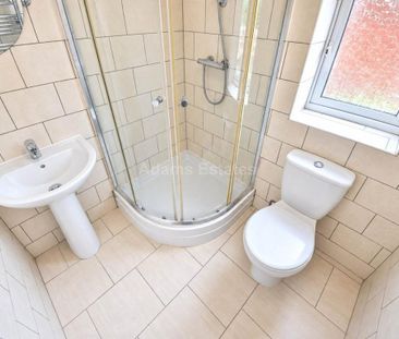 4 bedroom terraced house to rent - Photo 2