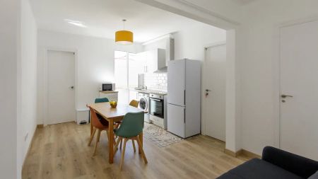 Room in a shared 8-bedroom apartment for rent in Collblanc - Foto 5