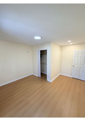 For Lease - 114 Adelaide Avenue, Oshawa, Ontario - Photo 4