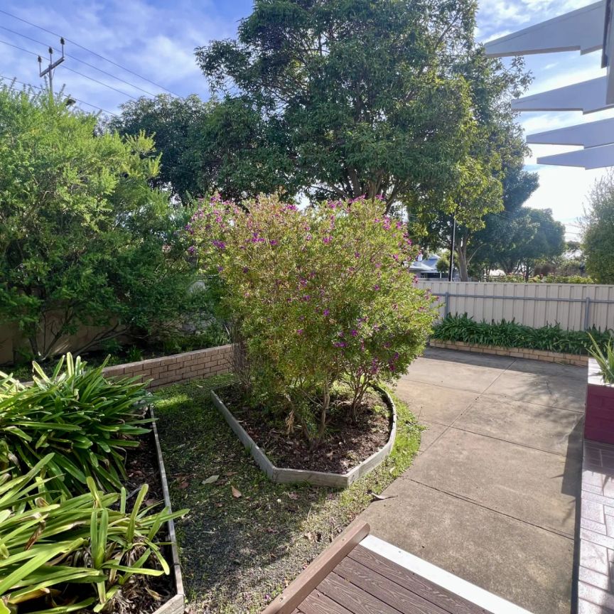 Contemporary Comfort and Convenience in One - Photo 1