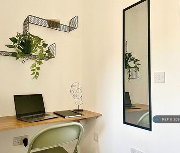 1 bedroom in a house share to rent - Photo 6