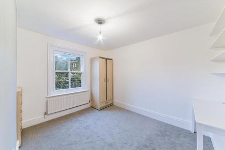 3 bedroom flat to rent - Photo 4