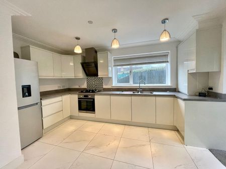 Aberporth Road, CARDIFF - Photo 4