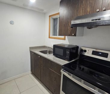 For Lease - 110 Wexford Boulevard Unit# B, Toronto, Ontario - Photo 6