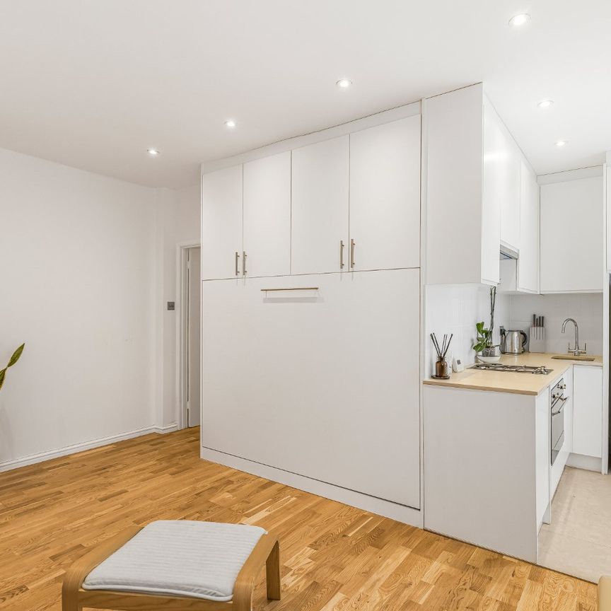 Charlwood Street, London, SW1V - Photo 1