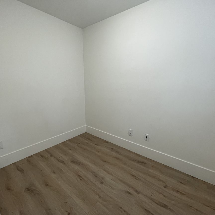 Newer 2 Bedroom Basement Suite in Grandview South Surrey - Photo 1